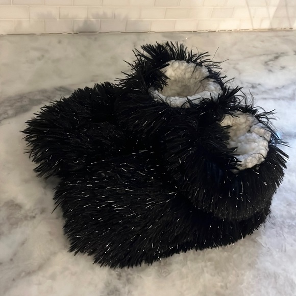 JUSTICE GIRLS SLIPPERS - Picture 1 of 4